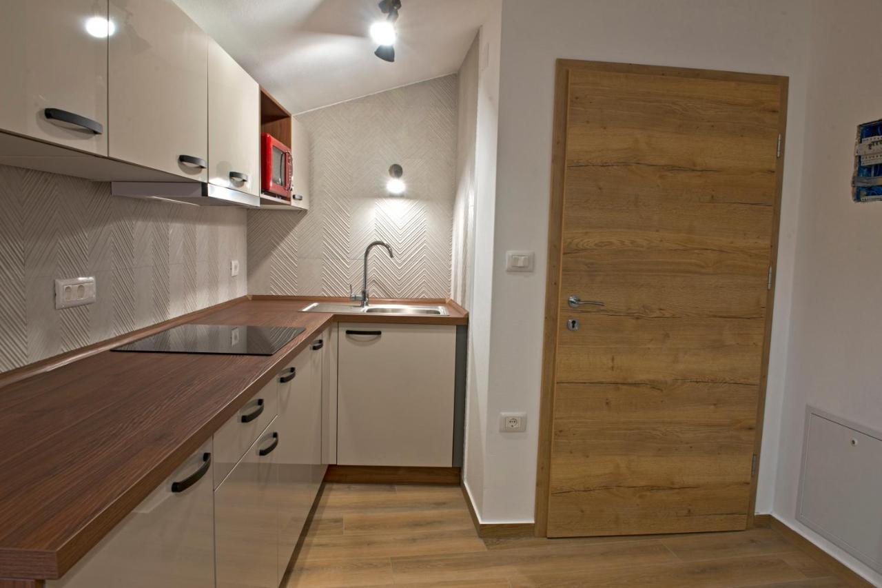 Apartmaji Tanto Malovse Crnice Екстериор снимка